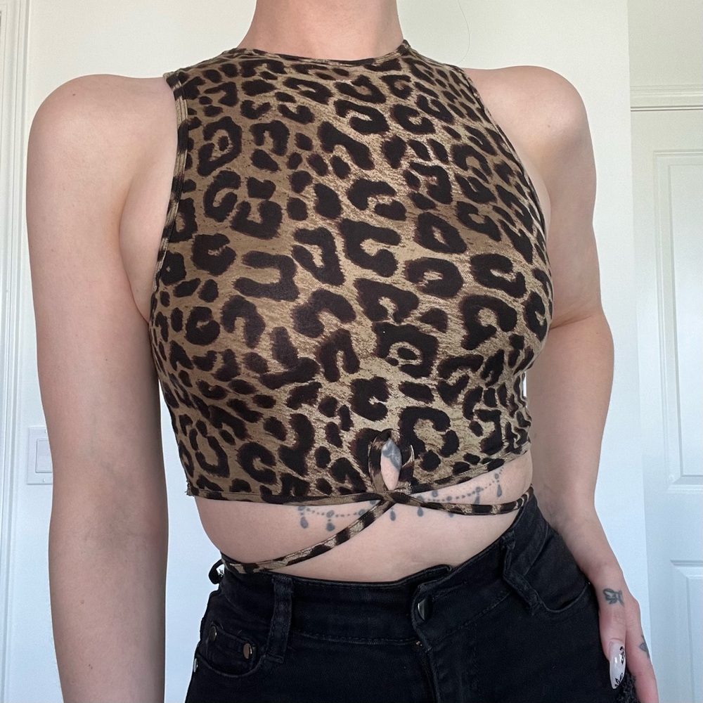 MOTEL leopard print crop top